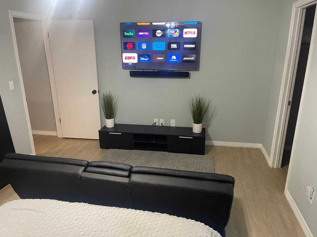 Modern 2 Bedroom Townhome Minutes From The Beach!! Форт Уолтон Бич Экстерьер фото